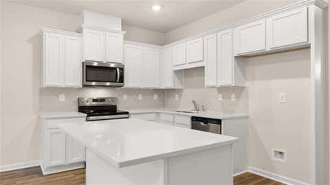 Townhouse For Sale - 206 Kenmore Circle<br/> Perry, GA 31069