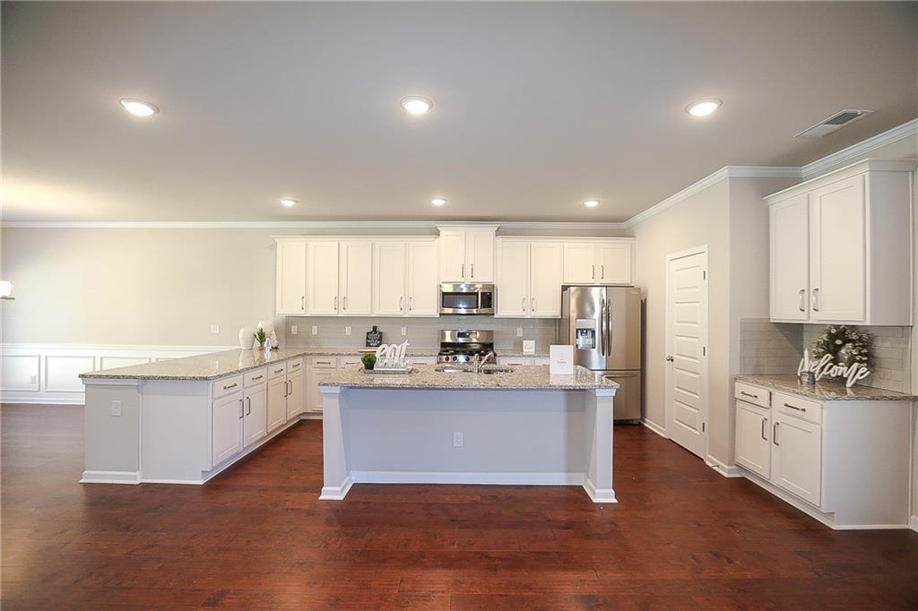 2304 Shetley Creek Drive, Norcross, Georgia image 9
