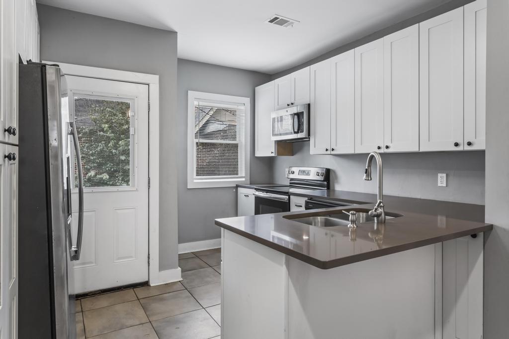 960 Byron Drive, Atlanta, Georgia image 11