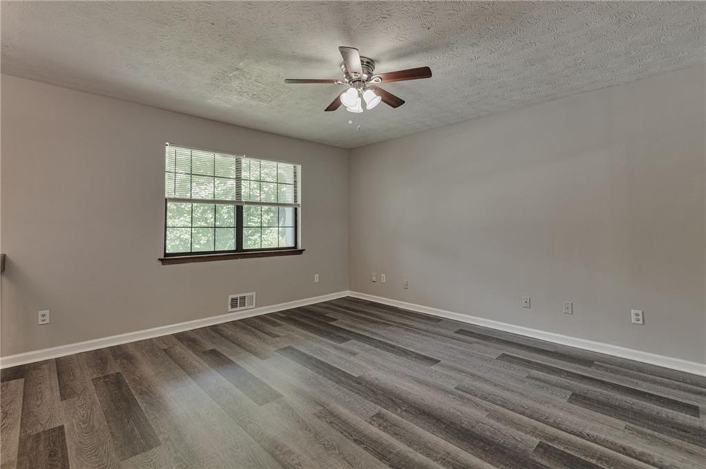 5322 Scarbrough Round