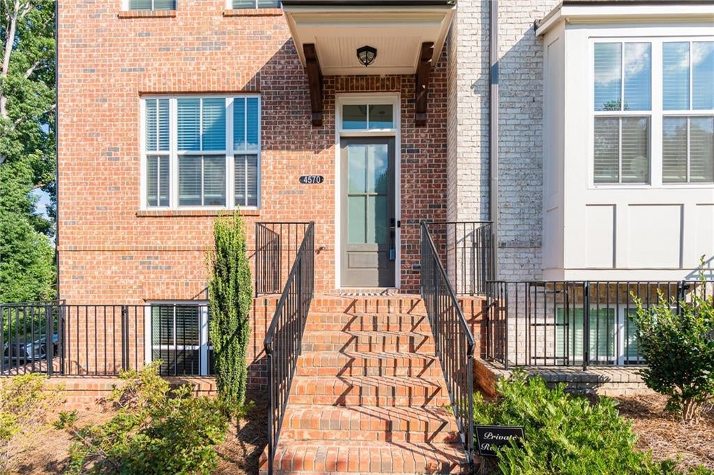 4570 Sims Park Ovlk
