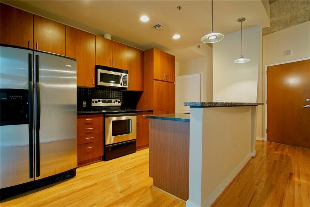 Metropolis - Residential Lease