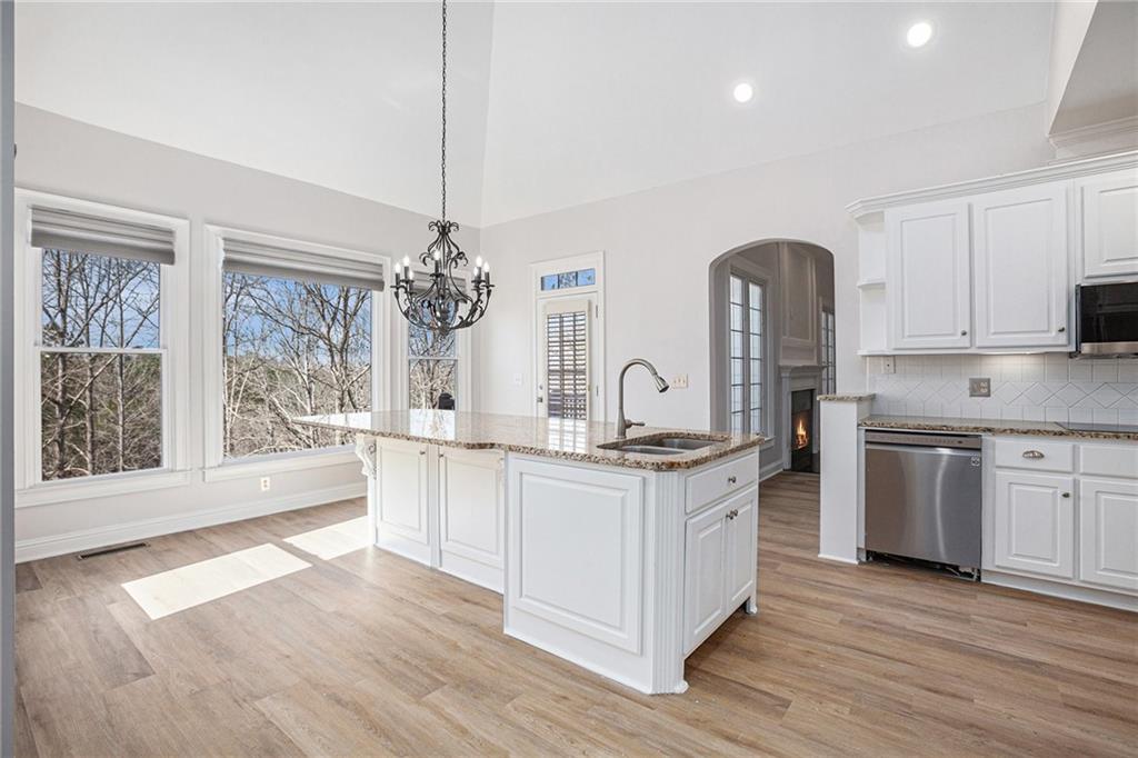 7985 Thunder River Way