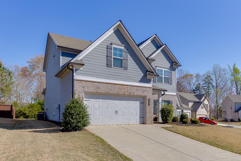 593 Brighton Park Circle, Hoschton, Georgia image 3