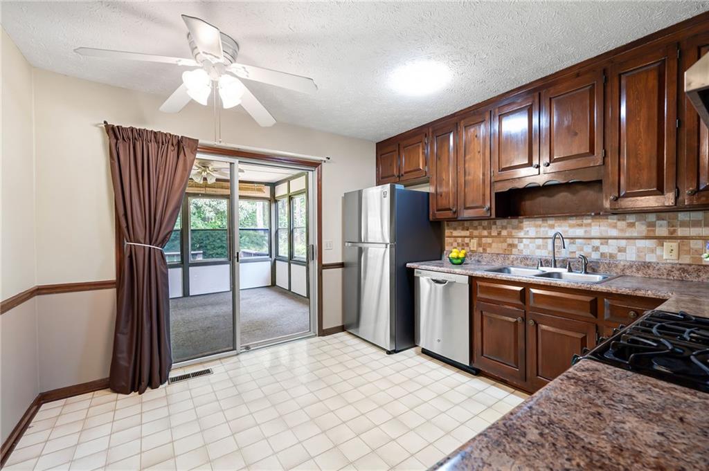 Forest Creek Trail - Residential