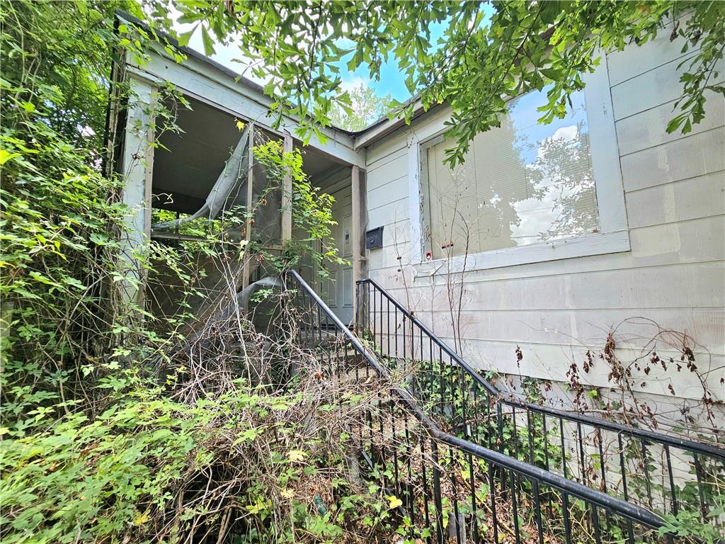 3820 Covington Highway