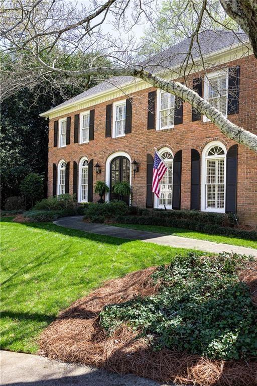 310 Cameron Ridge Drive NW