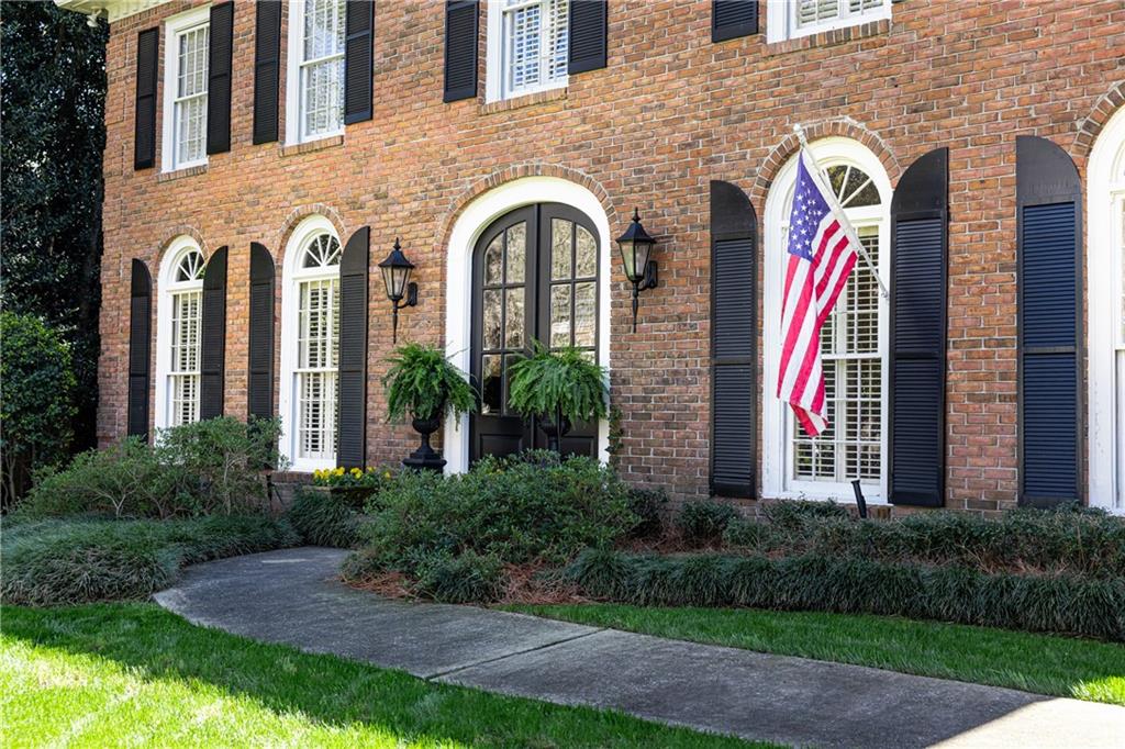 310 Cameron Ridge Drive NW