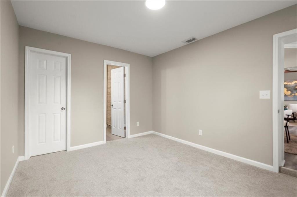 7058 Lakeview Lane, Peachtree Corners, Georgia image 15