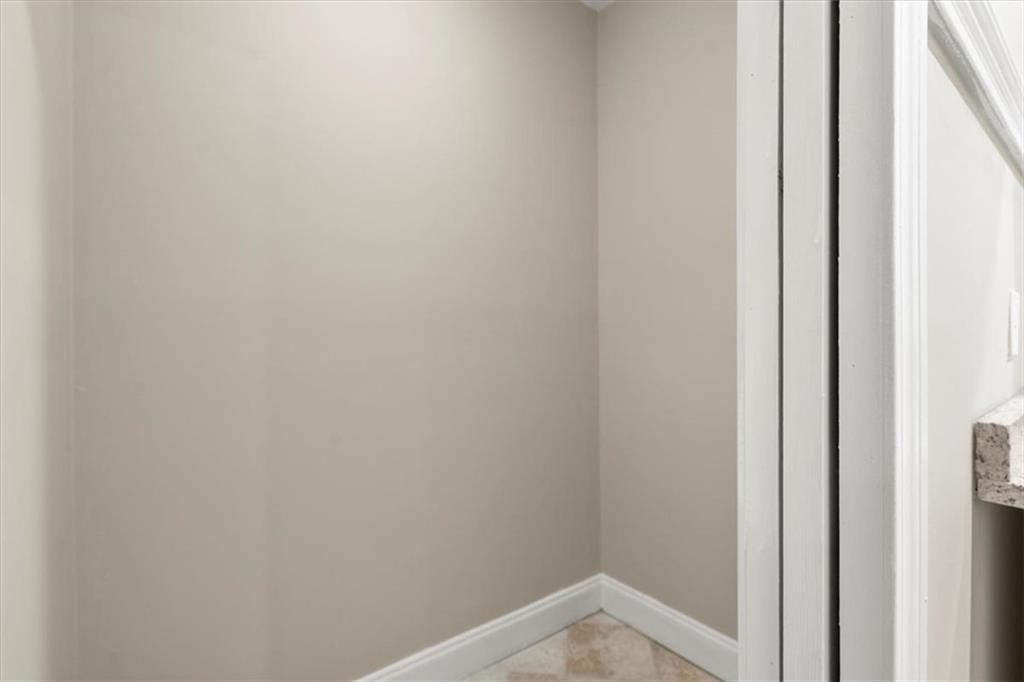 7058 Lakeview Lane, Peachtree Corners, Georgia image 28