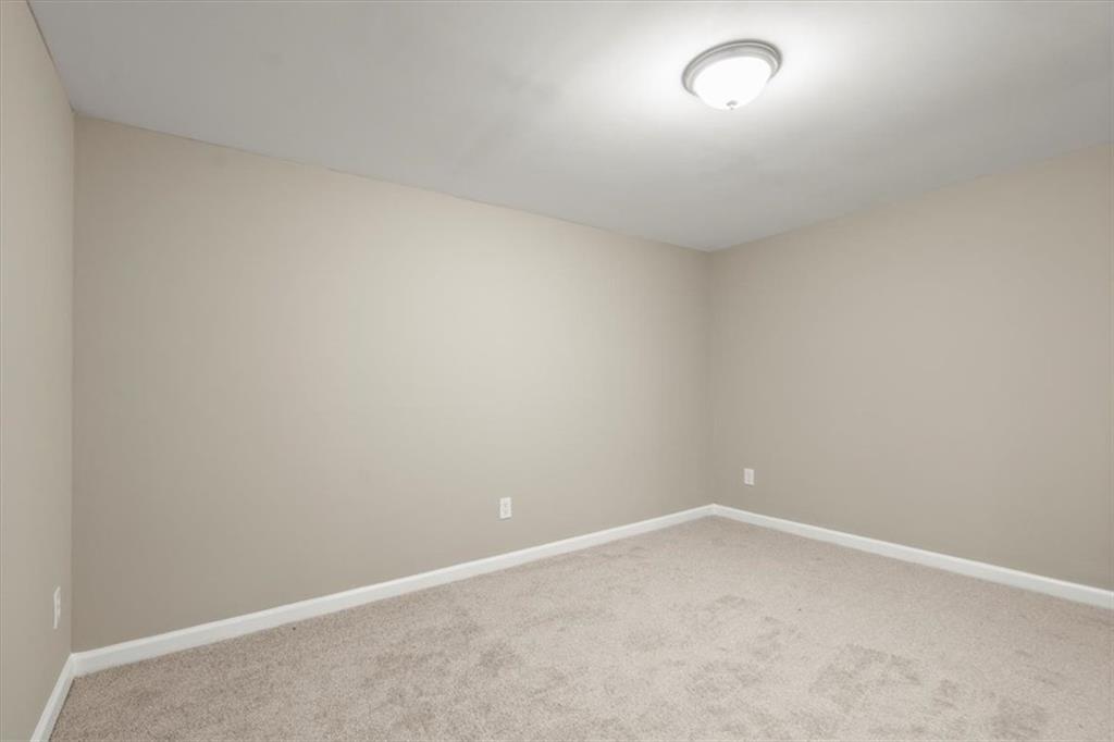 7058 Lakeview Lane, Peachtree Corners, Georgia image 31