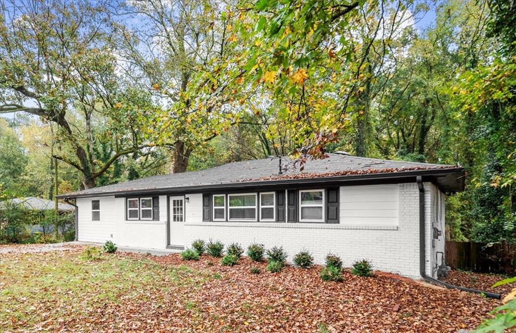7058 Lakeview Lane, Peachtree Corners, Georgia image 3