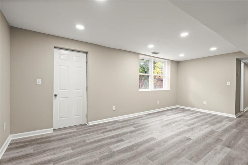 7058 Lakeview Lane, Peachtree Corners, Georgia image 30