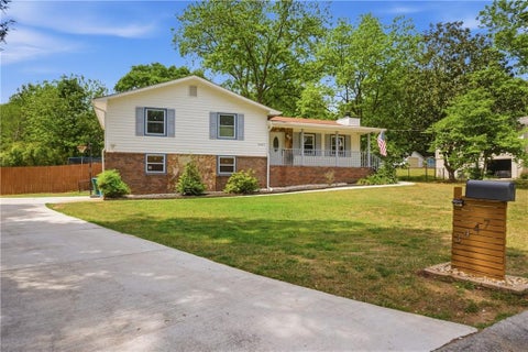 Homes For Sale - 3447 Winston Mason Drive<br/> Snellville, GA 30039