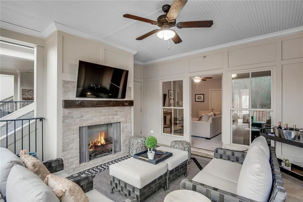 Senoia, Georgia 30276, United States, 3 Bedrooms Bedrooms, ,4 BathroomsBathrooms,Residential,Active,207561