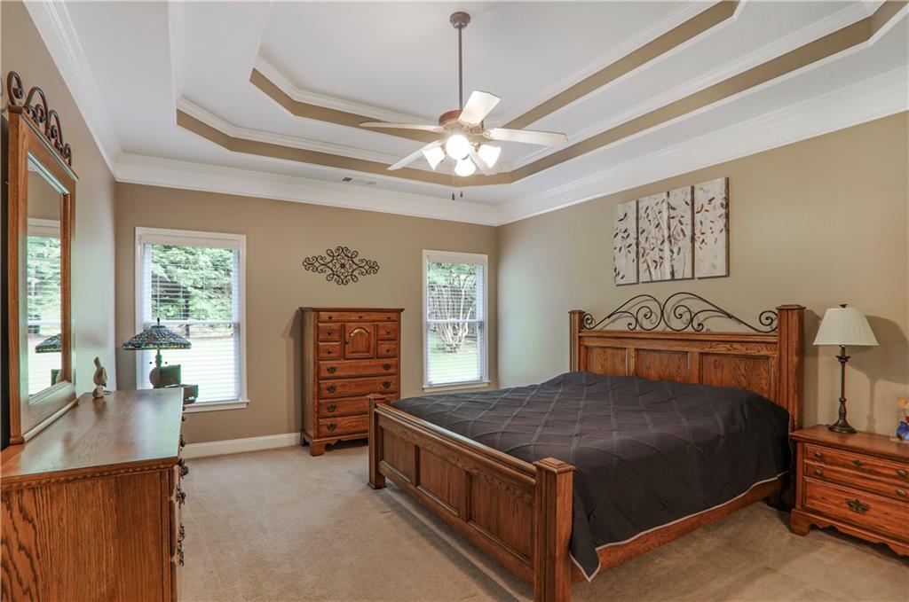 1593 Fredricksberg Drive, Loganville, Georgia image 13