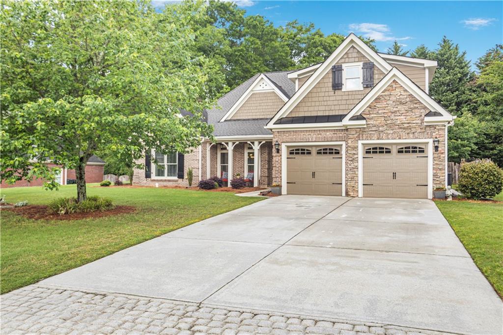1593 Fredricksberg Drive, Loganville, Georgia image 1