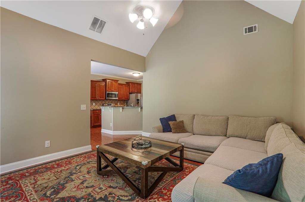 1593 Fredricksberg Drive, Loganville, Georgia image 7