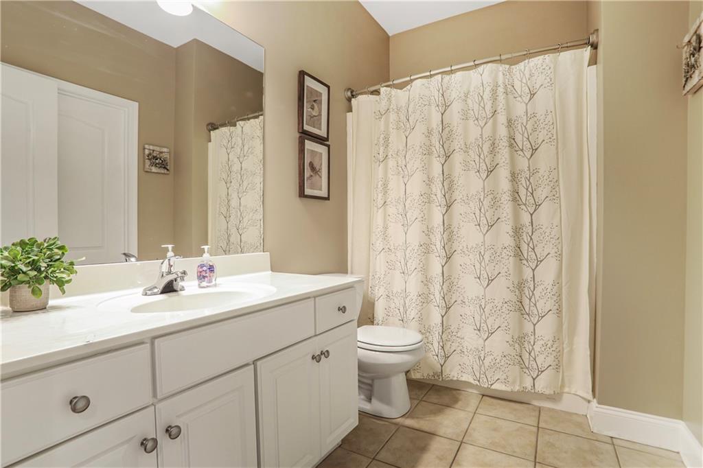 1593 Fredricksberg Drive, Loganville, Georgia image 24