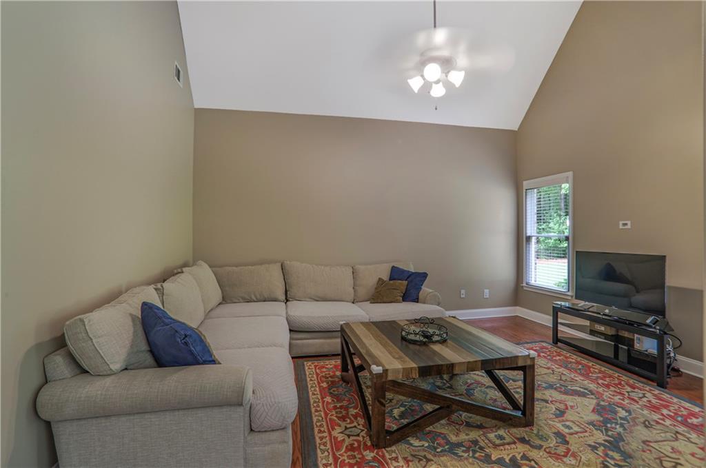1593 Fredricksberg Drive, Loganville, Georgia image 6