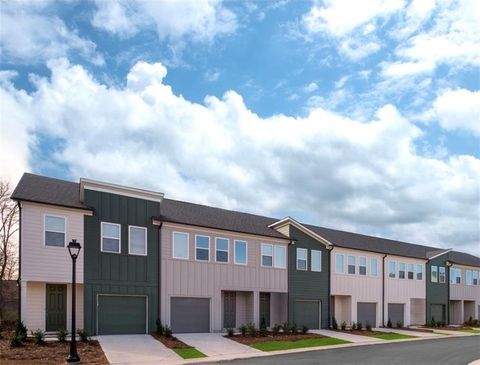 Townhouse For Rent - 1632 Gunnin Trace<br/> Atlanta, GA 30318
