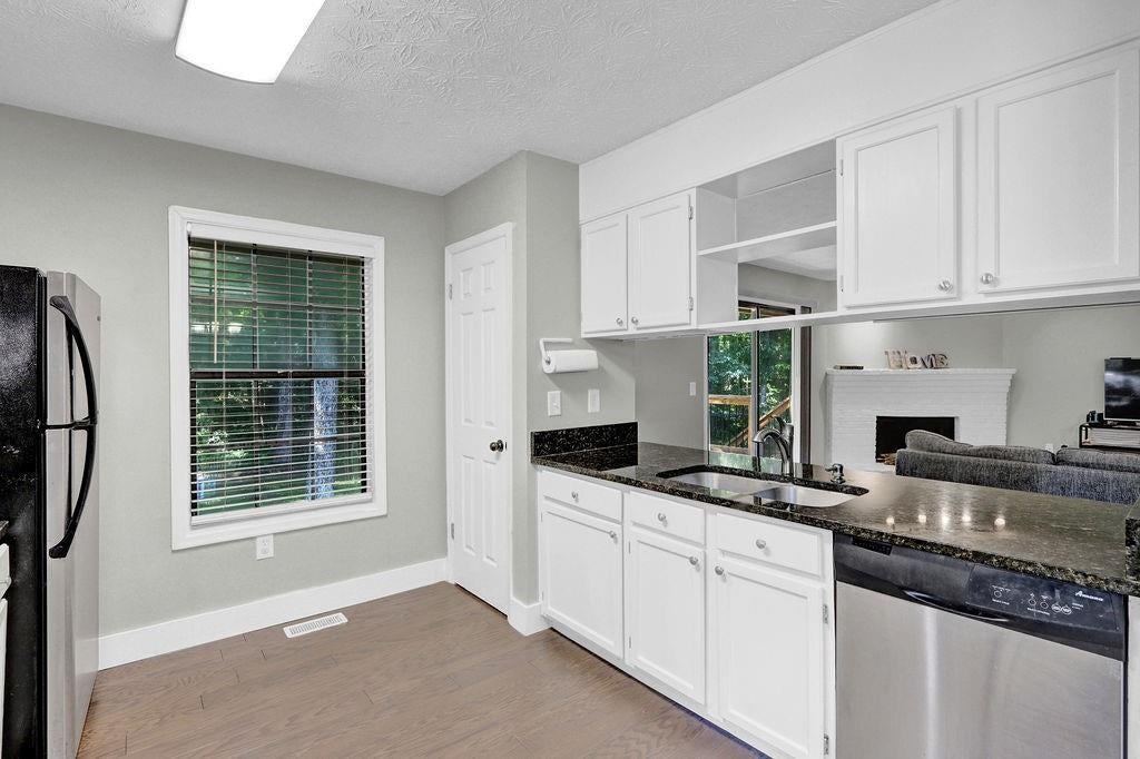 1850 Coachman Cove SW