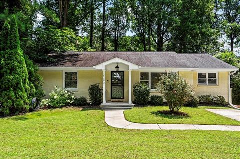 Photo of 2202 Lilac Lane, Decatur, GA 30032 (MLS # 7807611)