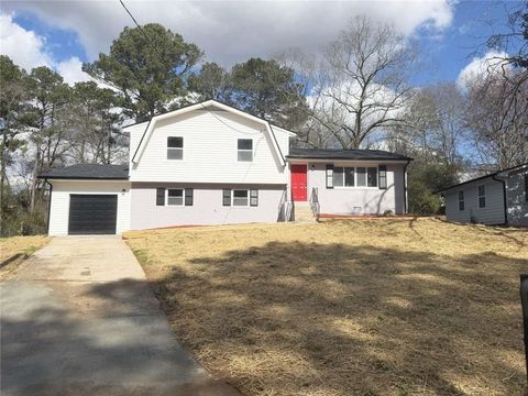 Homes For Sale - 8308 Reinosa Way<br/> Jonesboro, GA 30236