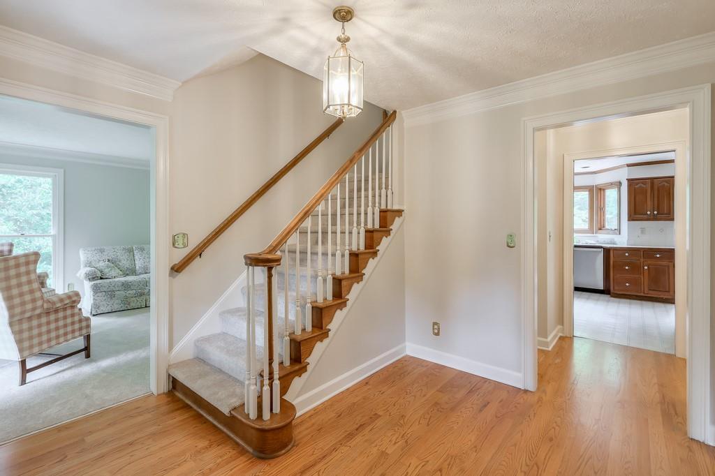 2701 Gardenwood Court SW