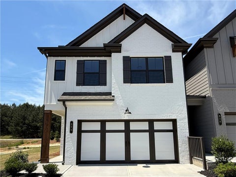 Townhouse For Sale - 329 Brook Landing Circle<br/> Auburn, GA 30011