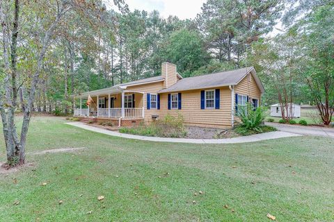 A home in Flowery Branch