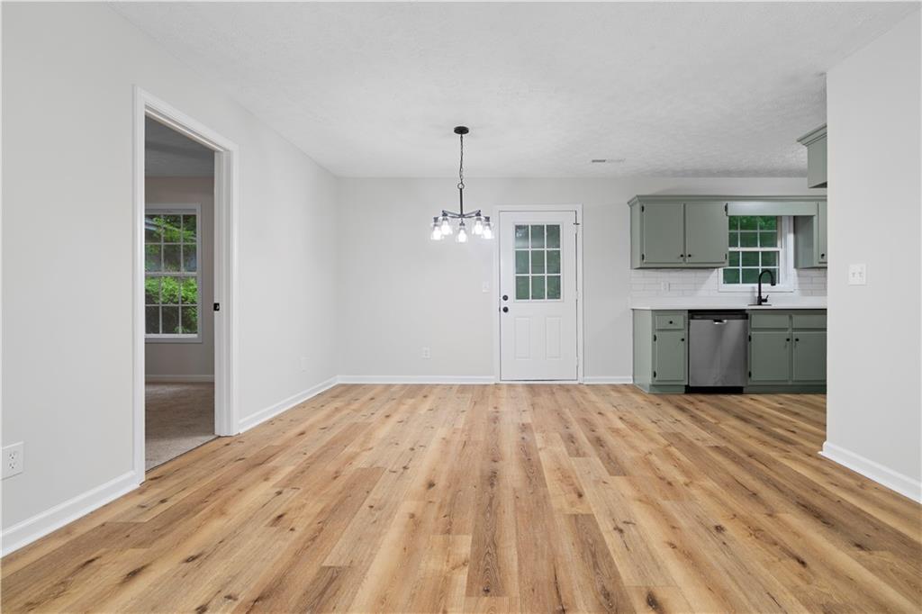 332 Lavista Drive SW