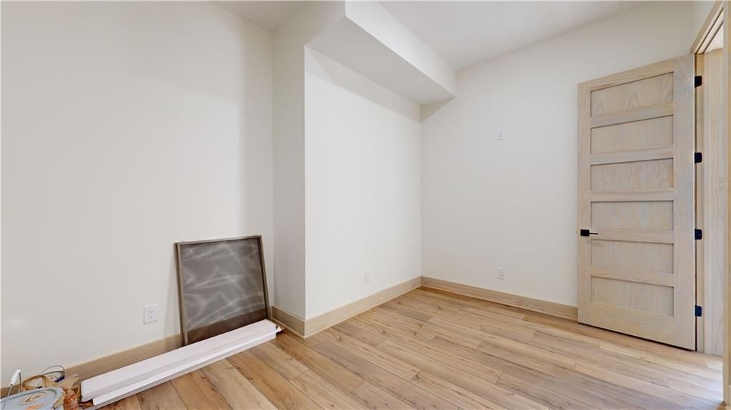 listing image 64