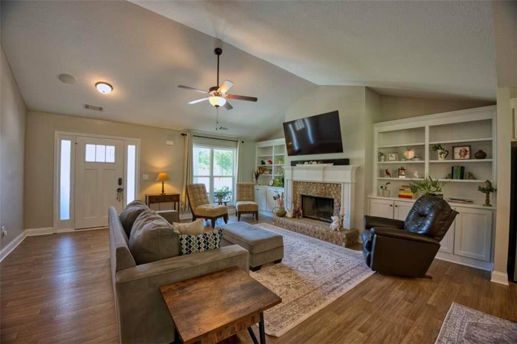 186 Kinsley Way