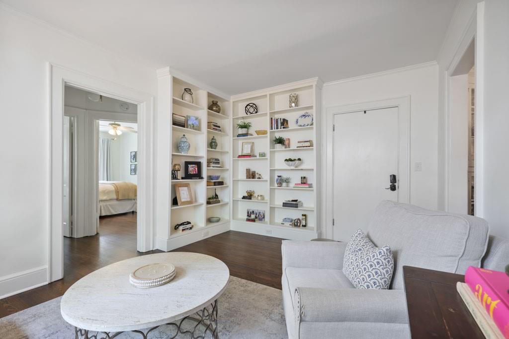 1115 Briarcliff Place NE 8