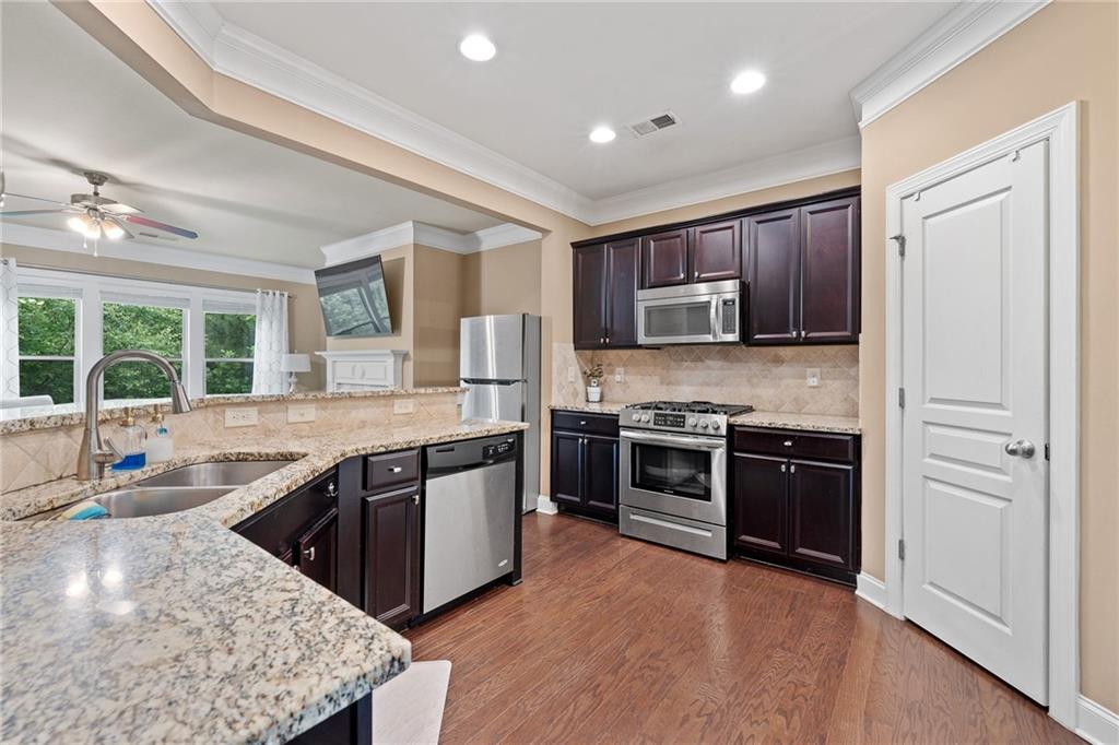 4625 Cold Spring Court Ct, Cumming, Georgia image 7