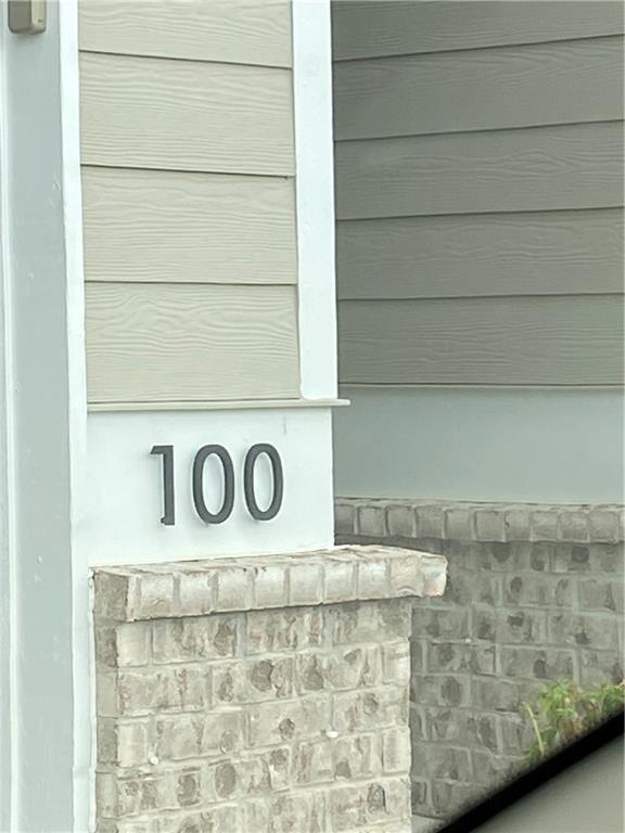 100 Royal Oak Drive NE