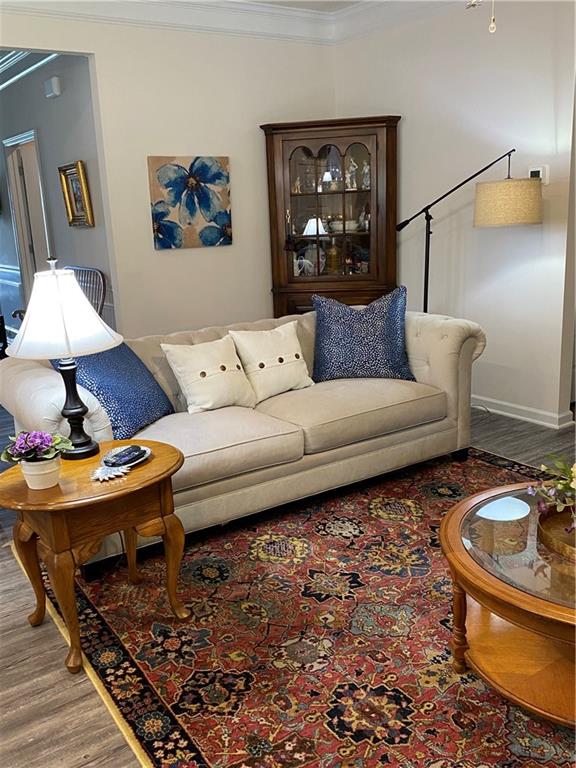 100 Royal Oak Drive NE