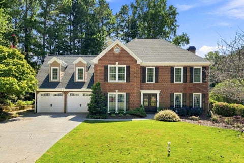 Homes For Sale - 5719 Fairwood Drive<br/> Acworth, GA 30101