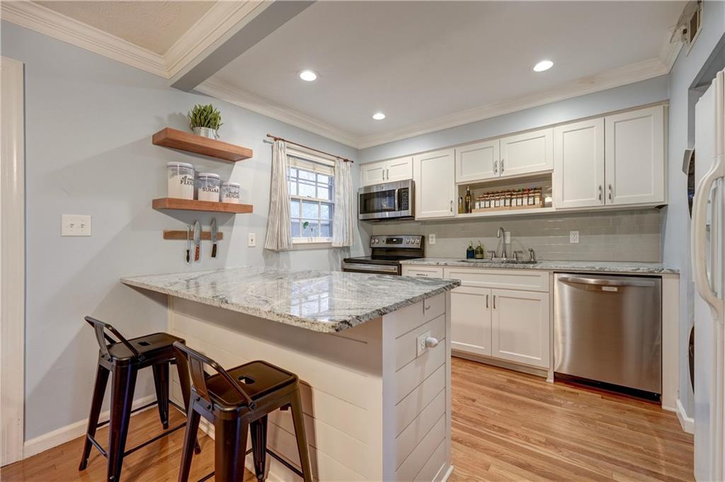 6700 Roswell Road 4B