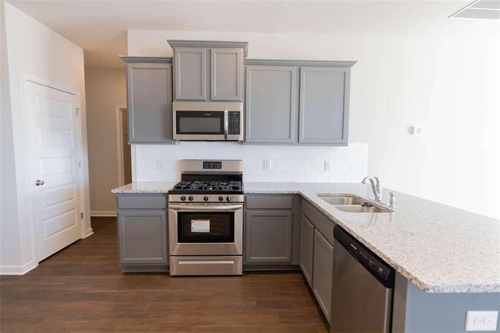 1399 Adirondac Way, Bonaire, Georgia image 4
