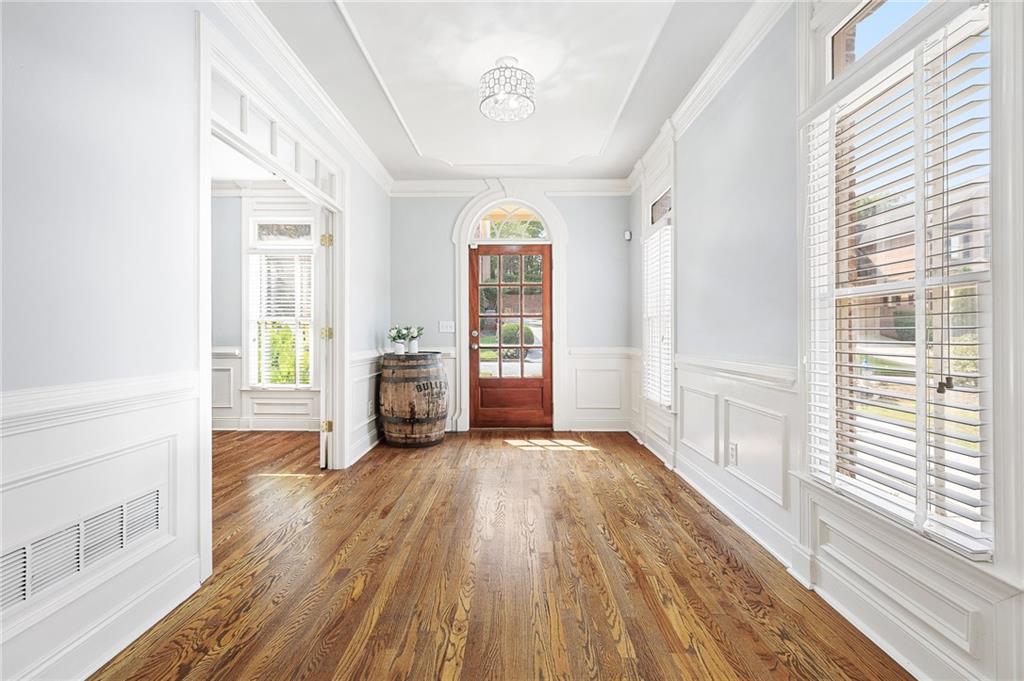 1121 Vinings Grove Way SE