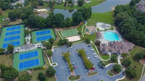 A home in Dacula