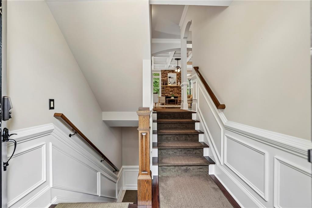 1151 Chantilly NE