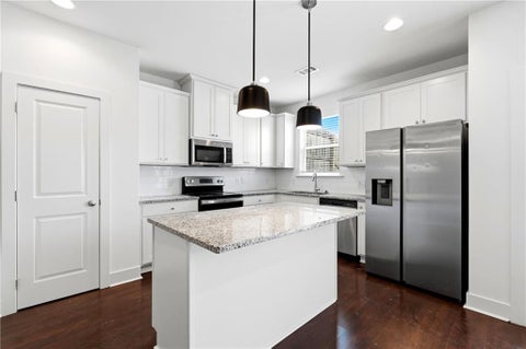 Townhouse For Rent - 1881 Plainsboro Drive<br/> Lithonia, GA 30058