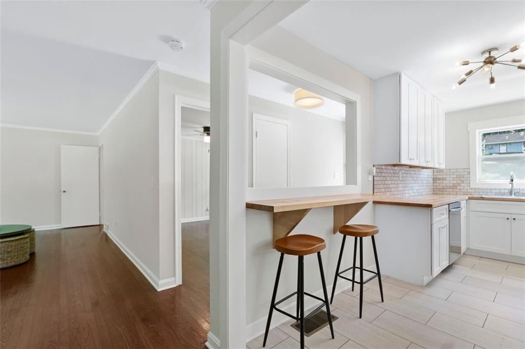 Photo of 2483 Hunting Valley Drive, Decatur, GA 30033 (MLS # 7704504)