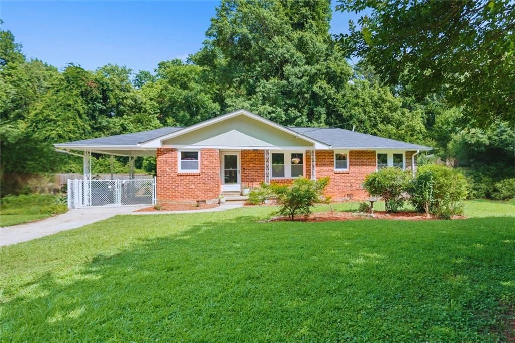 Photo of 2483 Hunting Valley Drive, Decatur, GA 30033 (MLS # 7704504)