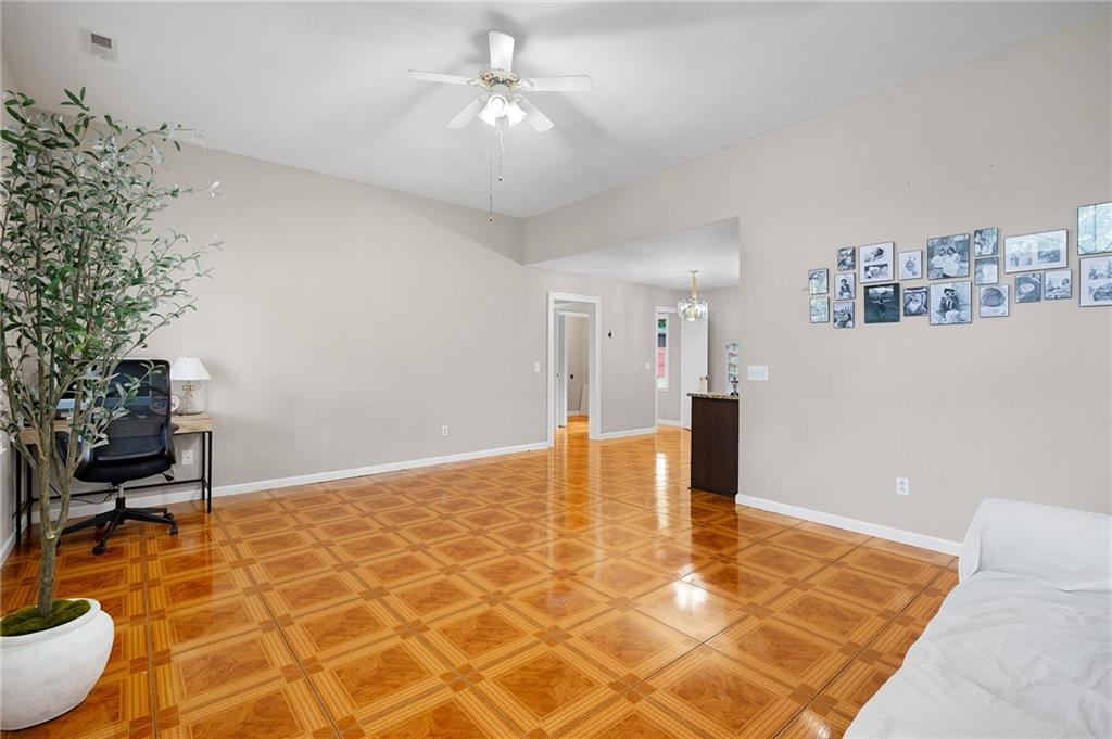 106 Magnolia Way SW