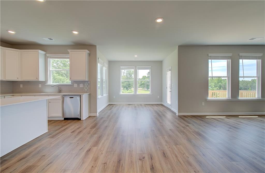 255 Arnewood Circle, Mcdonough, Georgia image 9