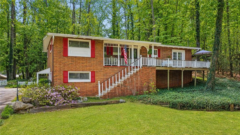 495 Bouldercrest Drive SW